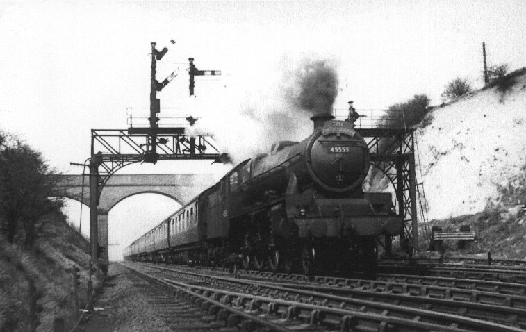 45553 Canada with The Mancunian at Tring