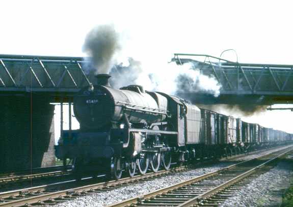 45614 Leeward Islands passing Sinfin with fast freight to Derby