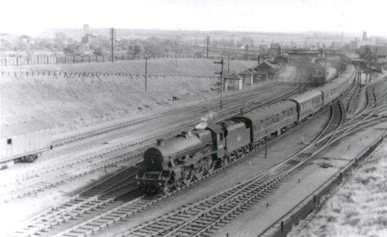 45654 Hood at Wellingborough on 14 May 1959