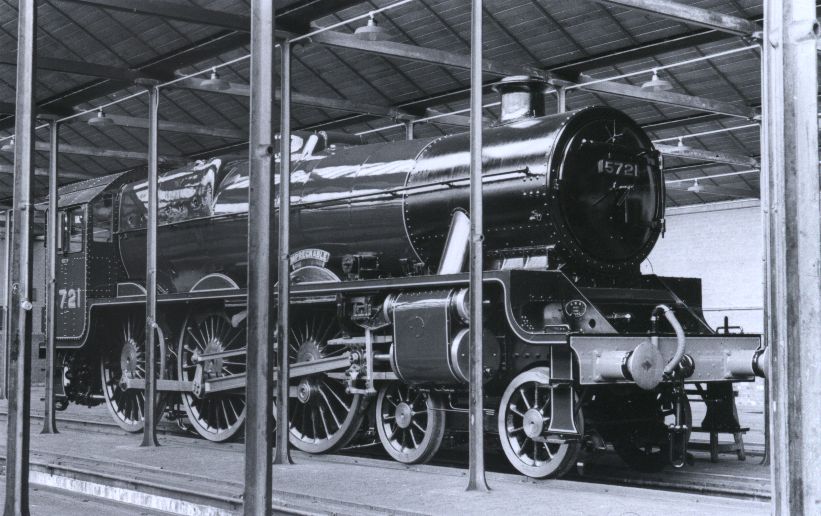 5721 Impregnable brand new without a tender, in Crewe paint shop, 16 August 1936